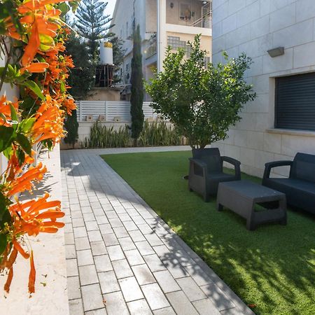 Balfour Sea View City Center 나하리야 외부 사진