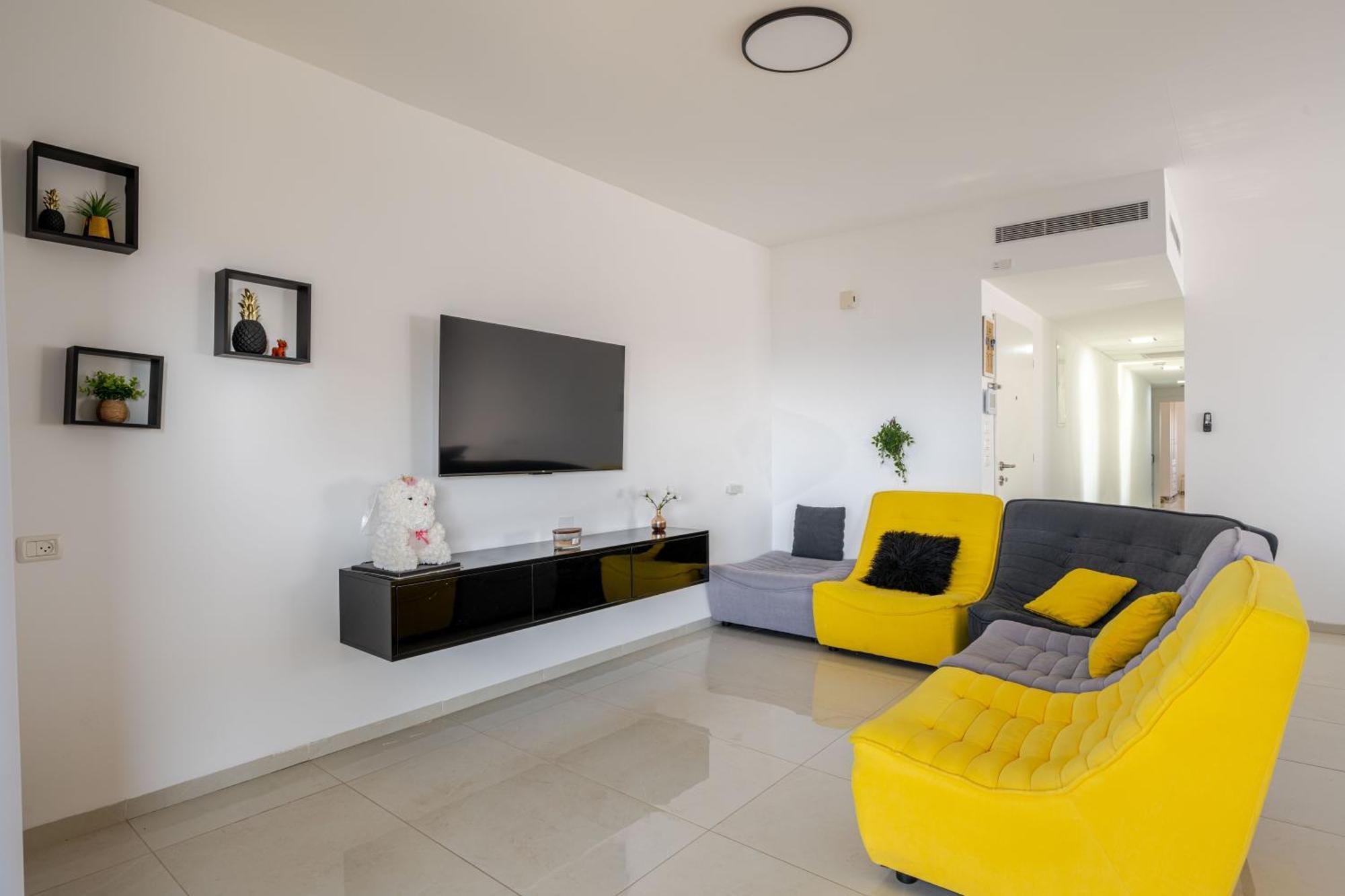 Balfour Sea View City Center 나하리야 외부 사진