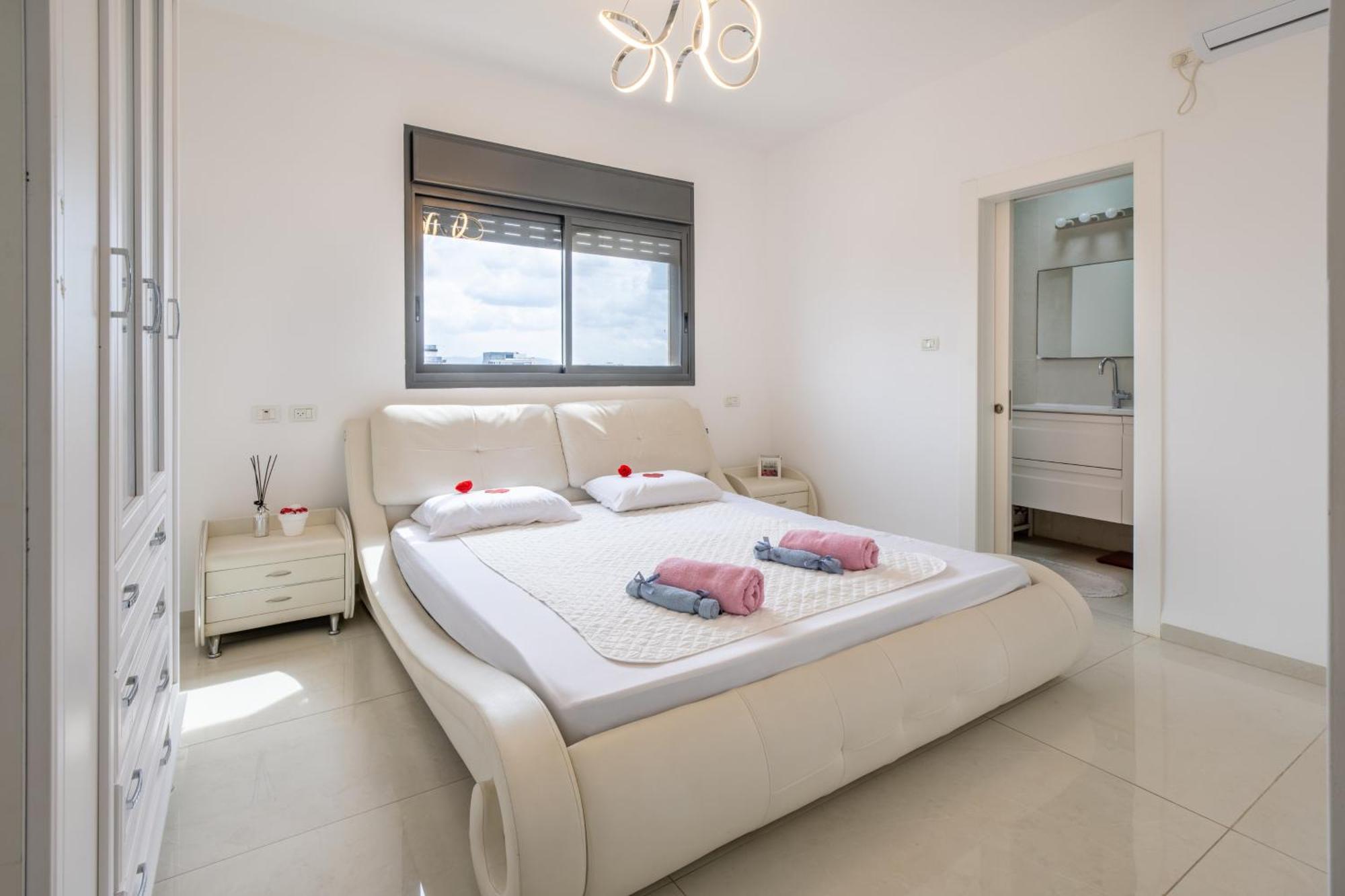 Balfour Sea View City Center 나하리야 외부 사진