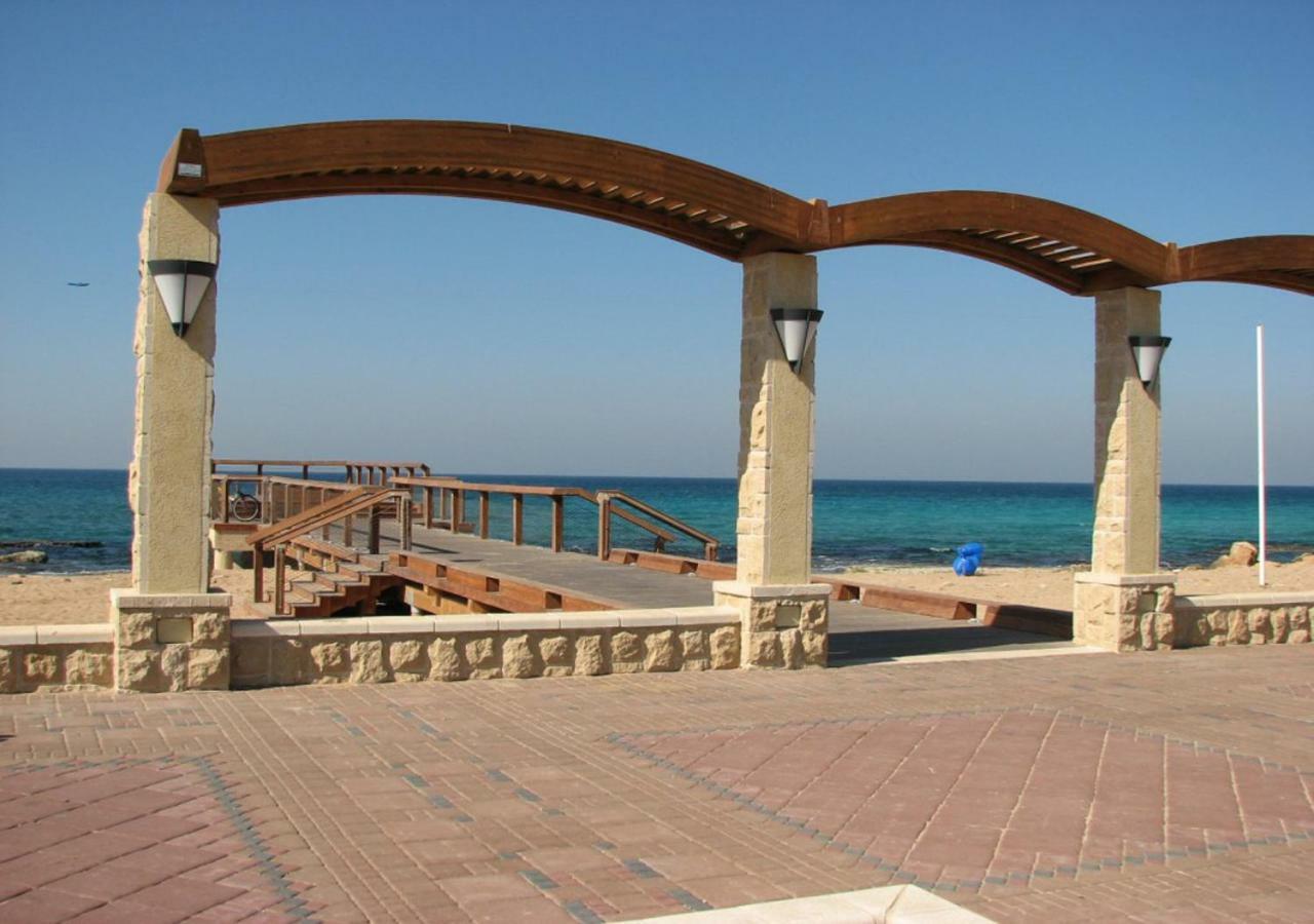 Balfour Sea View City Center 나하리야 외부 사진