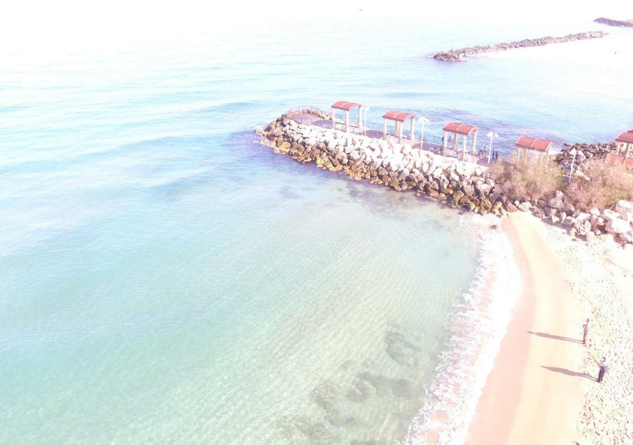 Balfour Sea View City Center 나하리야 외부 사진
