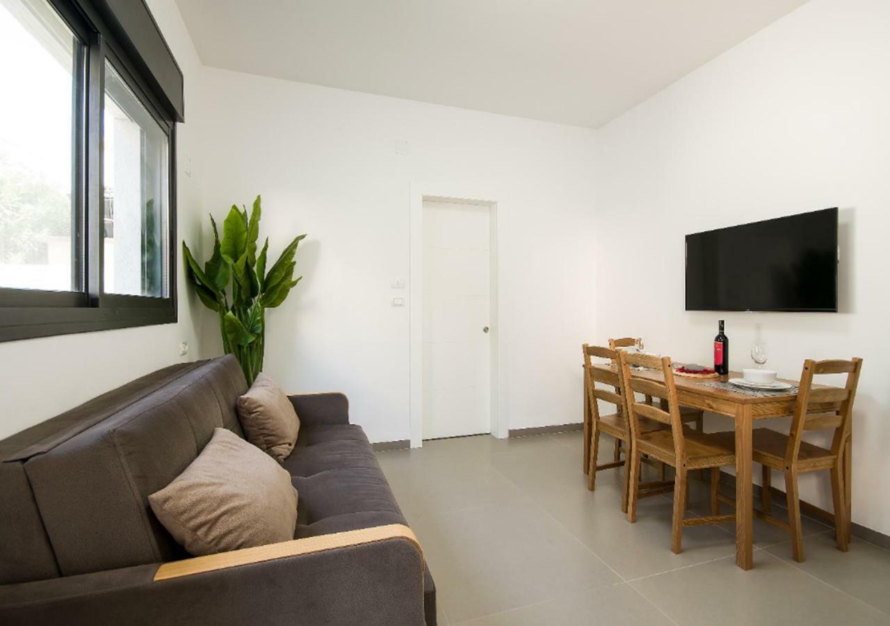 Balfour Sea View City Center 나하리야 외부 사진